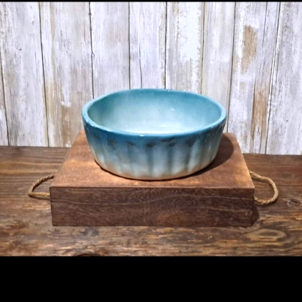 Lg. Pottery Ribbed 2 Toned White & Teal Baking Kitchen Dish
